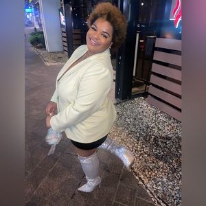 Meet your Posher, Devin